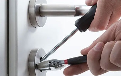  Utilize the service of the Dubai locksmiths
